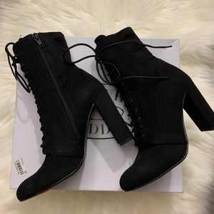Steve Madden booties!